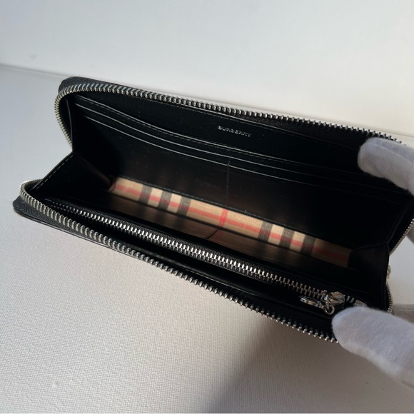 Burberry Elmore Vintage Check Plaid Wallet Authentic - Picture 7 of 16